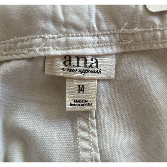 ana ‘A New Approach’ Women’s NWT High-Rise Frayed Tie Waist Cream Tan Shorts-14 - Picture 8 of 11